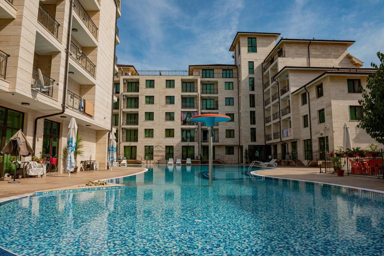 Amadeus Lux - Menada Apartments Slăntjev Brjag Exteriör bild
